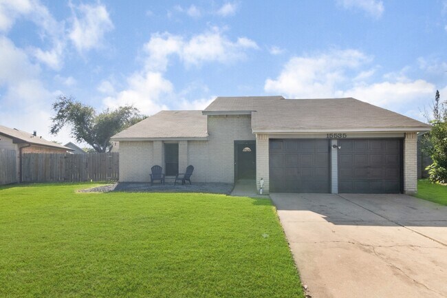 Primary Photo - 15535 Evergreen Pl Dr