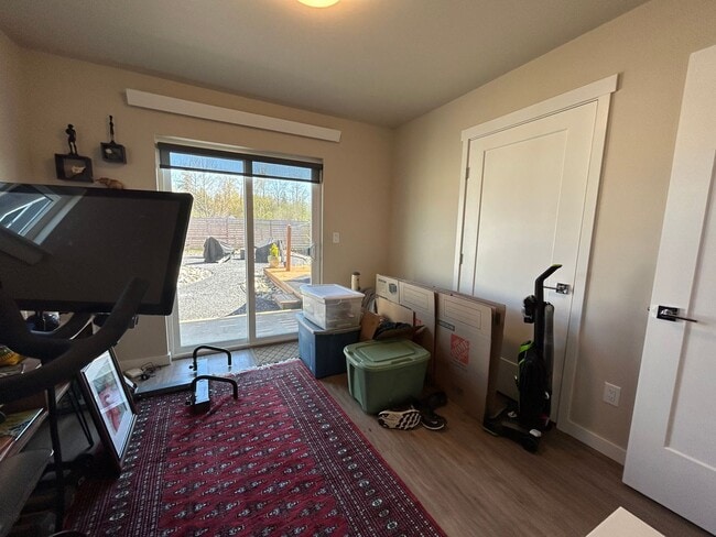 Building Photo - 3 Bedroom 2 Bath Home in Cordata with Garage