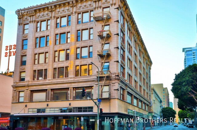 Building Photo - 905 S. Broadway-614A