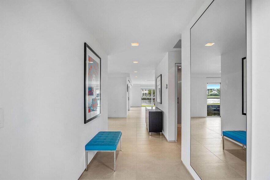 Building Photo - 35 Castle Harbor Is