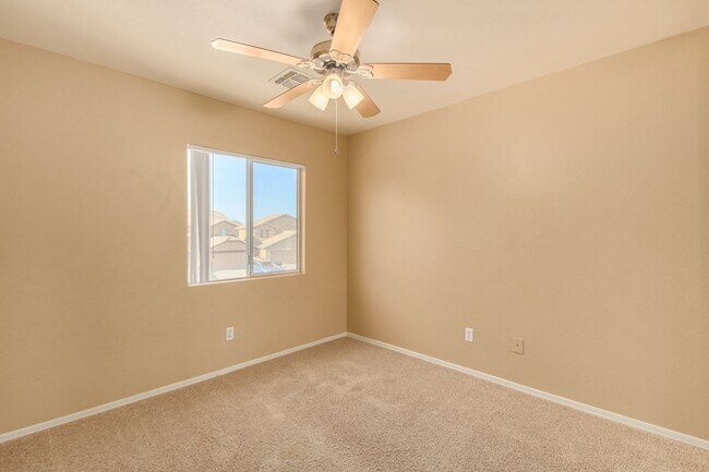 Building Photo - Copper Basin Charmer