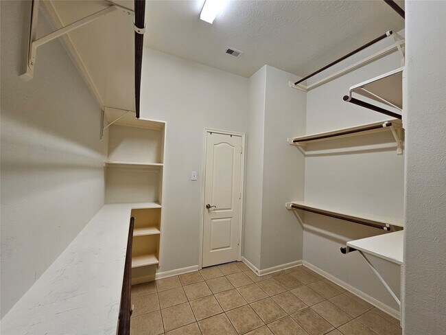 Building Photo - 13011 Sandflower Ln