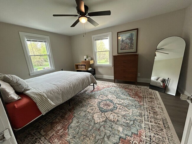 Building Photo - Charming 3 bedroom, 1 bathroom brick home ...
