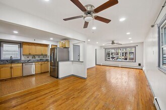 Building Photo - 13 CARLTON Ave