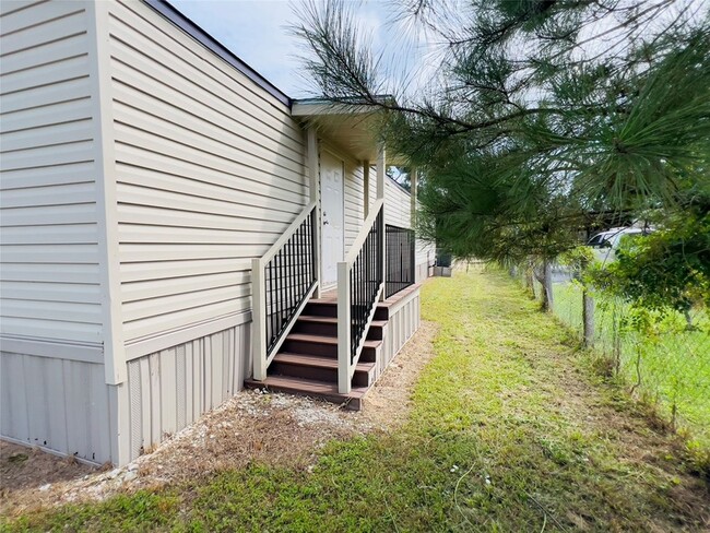 Building Photo - 788 County Rd 3479J