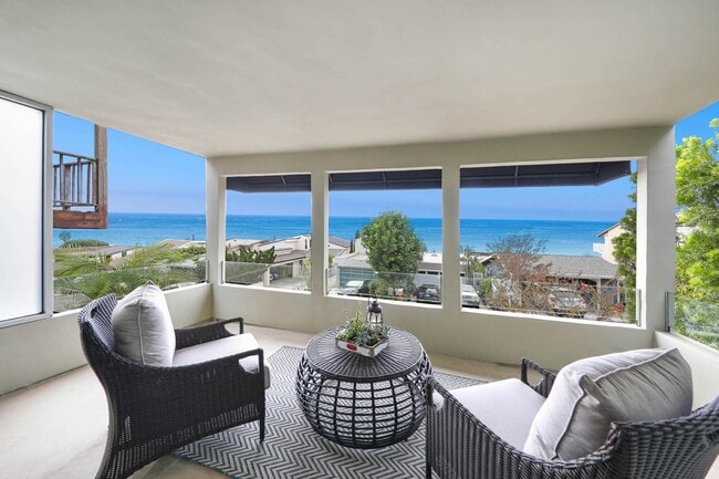 Building Photo - Gorgeous Contemporary Hilltop Laguna Beach...