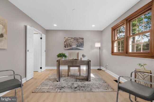 Building Photo - 10429 Headly Ct