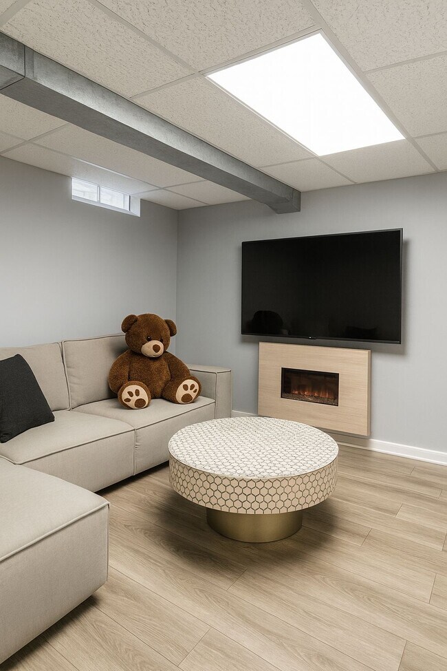 Building Photo - 1863 Wickham St