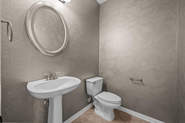 Building Photo - 11905 Lake Stone Dr