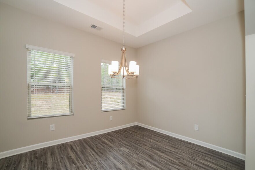 Building Photo - 312 Spruce Creek Ln