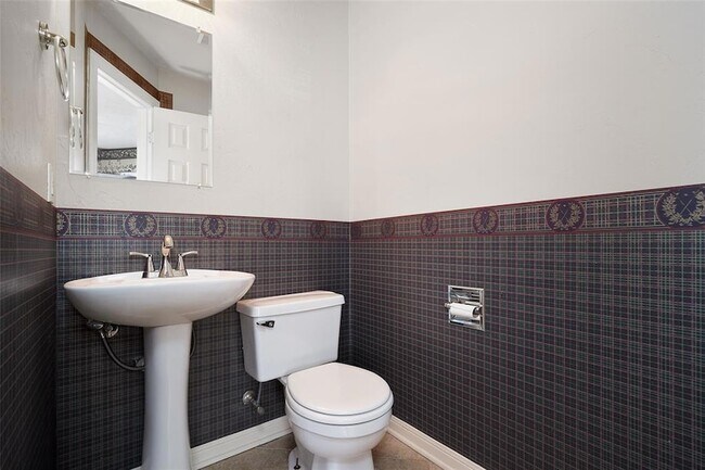Building Photo - 336 Lariat Cir