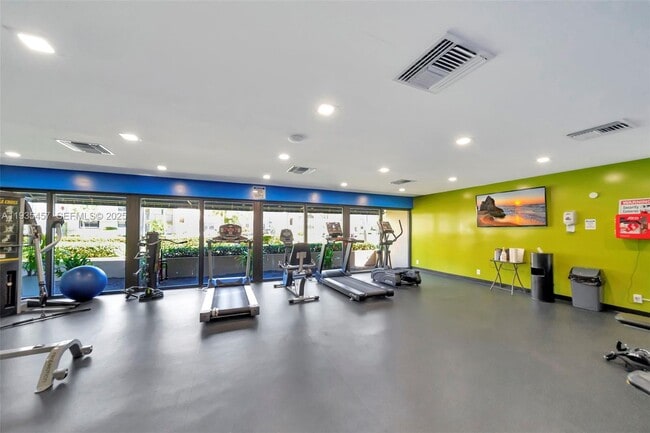 Building Photo - 2450 Deer Creek Country Club Blvd