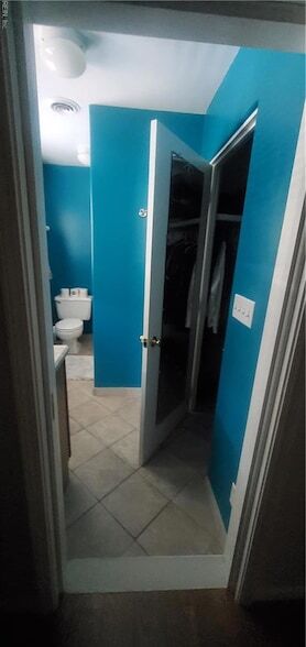 Building Photo - 2233 Paris St