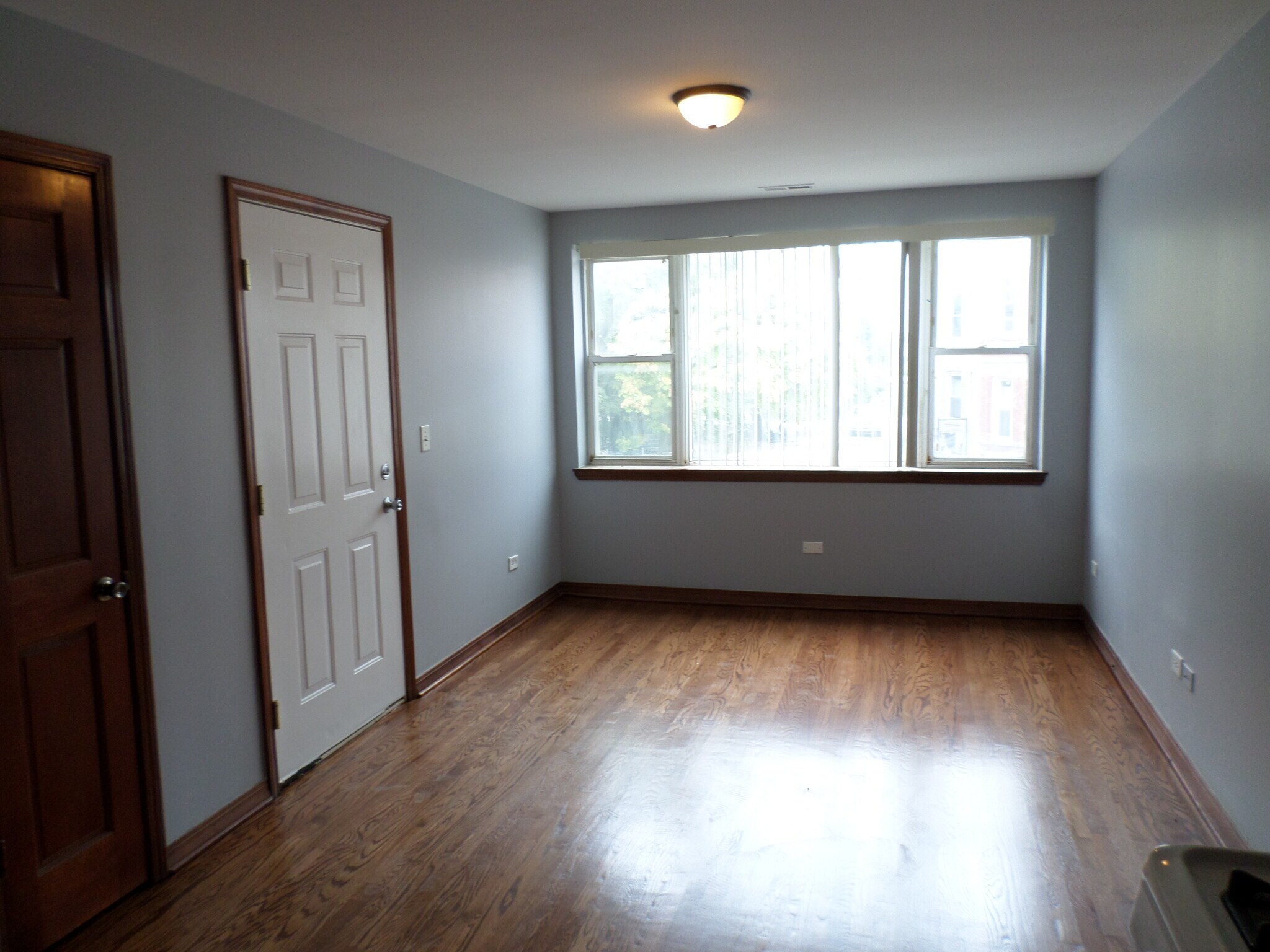 Building Photo - 4654 N Saint Louis Ave