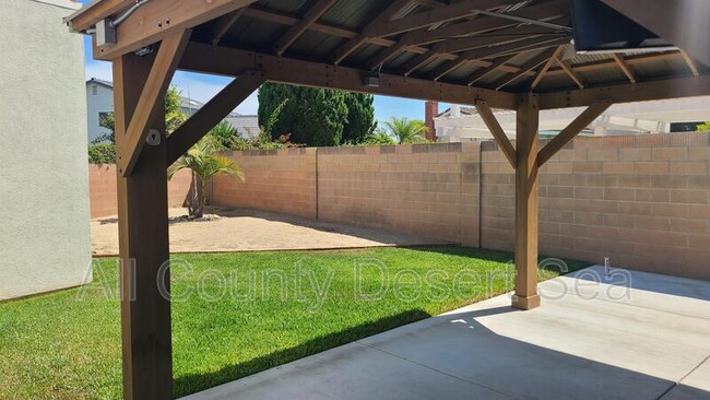 Building Photo - 17080 Buttonwood St