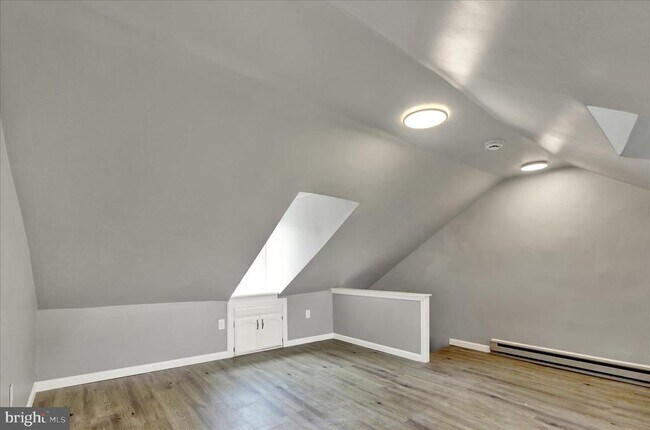 Building Photo - 734 Franklin St