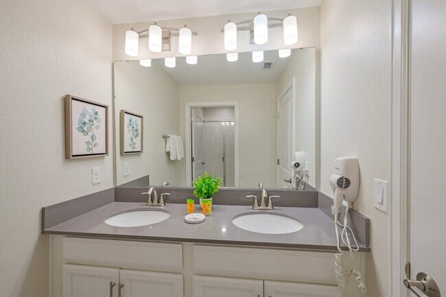 Building Photo - 4824 Dedication St