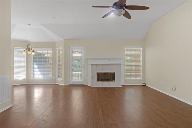 Building Photo - 3807 Woodside Dr