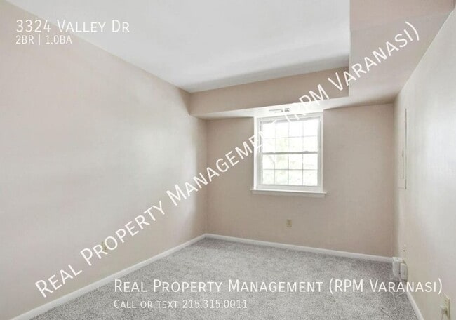 Building Photo - 3324 Valley Dr