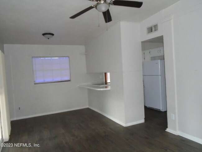 Building Photo - 1404 Morgana Rd