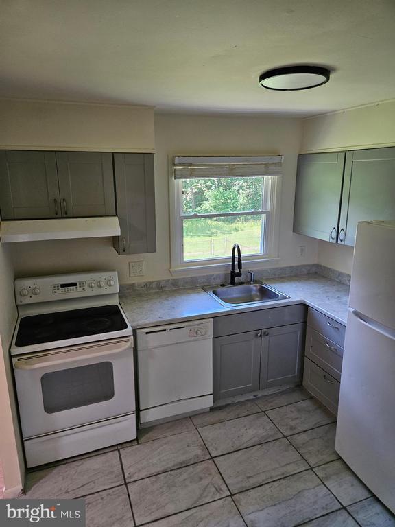 Building Photo - 254 Cedarmere Cir