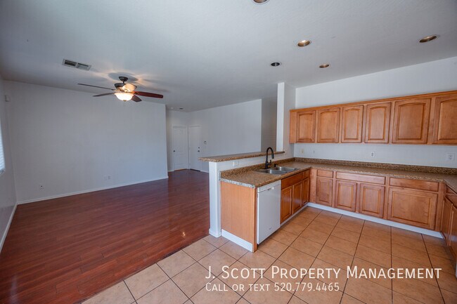 Building Photo - 3425 E Bartlett Dr