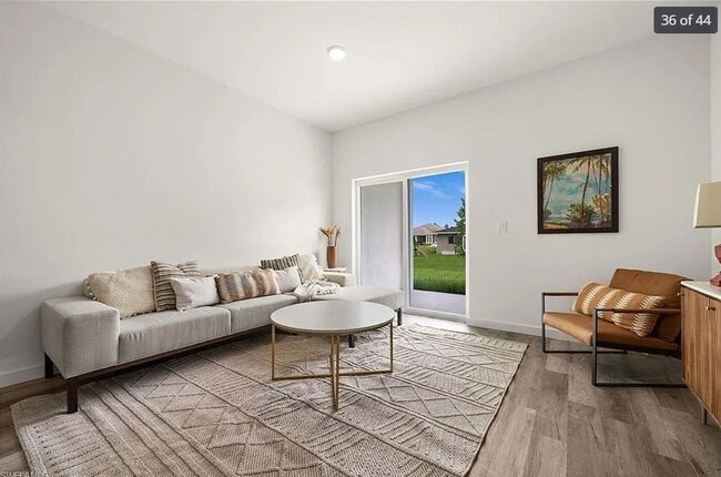Building Photo - Charming 3-Bedroom Townhome in Lehigh Acres!