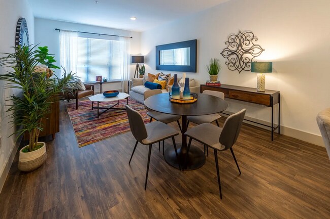 Building Photo - Perfect Space, Prime Location – 1 Bed in D...