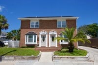Building Photo - 1019 3rd St