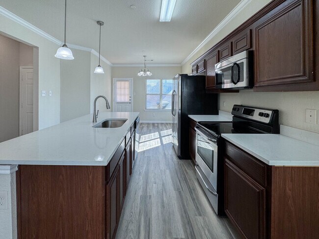 Building Photo - 5500 Dolores!