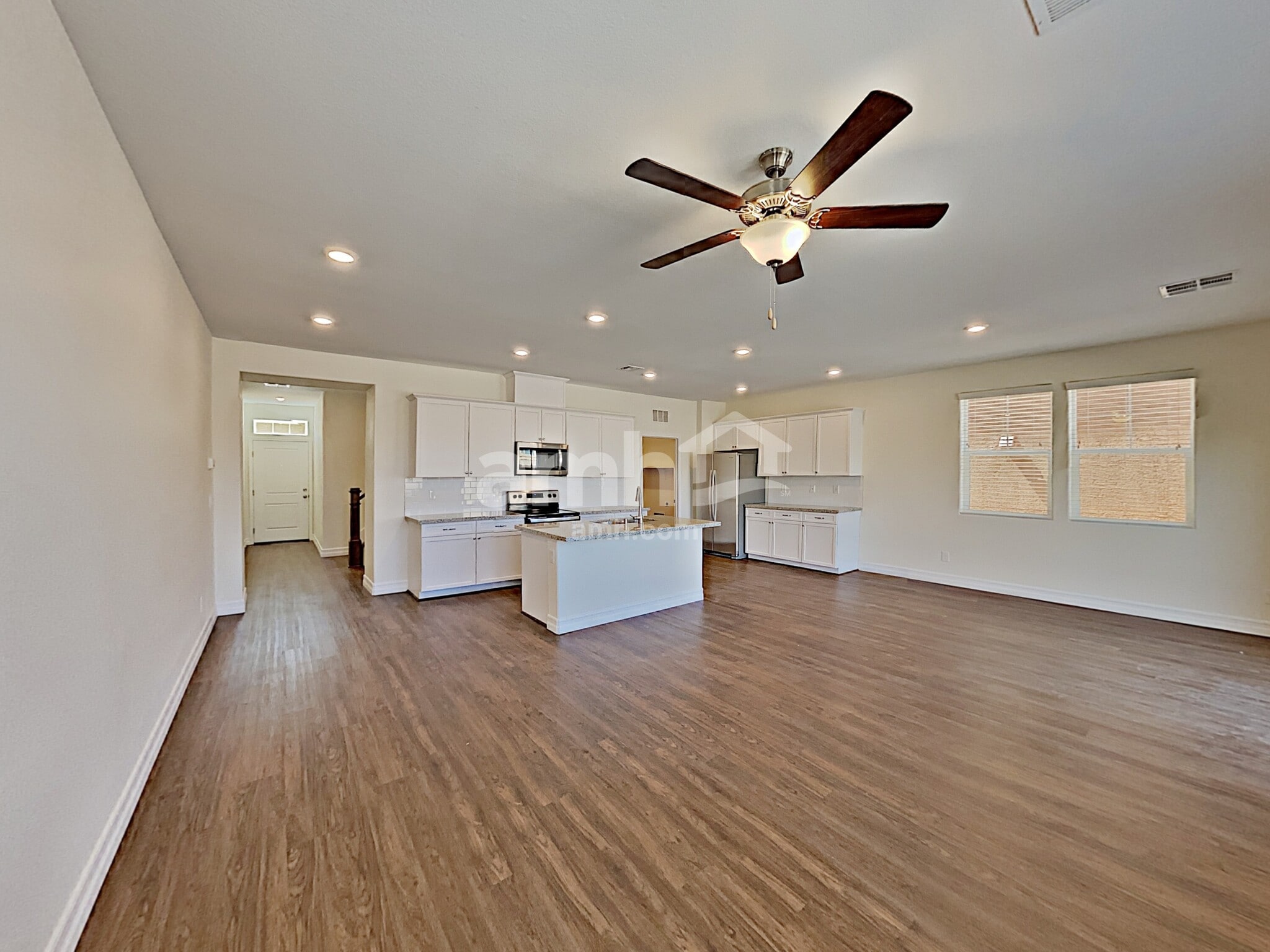 Building Photo - 9875 S Eastern Ave