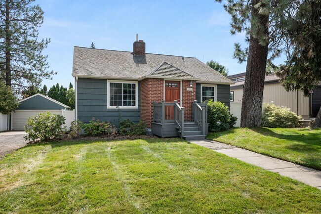 Building Photo - 3312 E 36th Ave