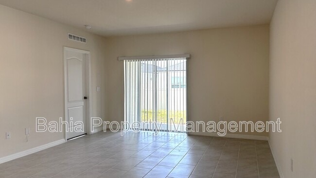 Building Photo - 2980 Waterlily Wy