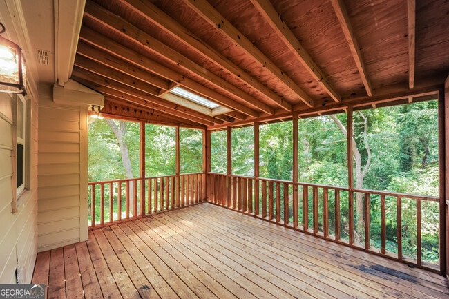 Building Photo - 634 Joel Dr