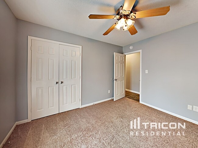 Building Photo - 7226 Amarillo Dr