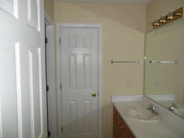 Building Photo - House for Rent
