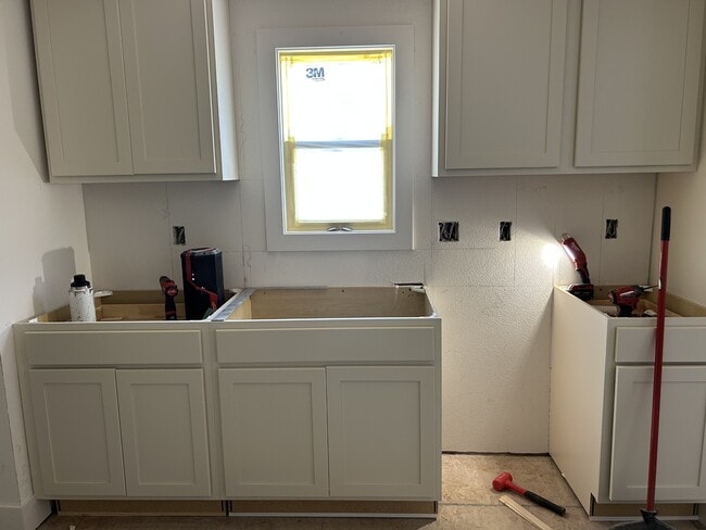Building Photo - 5301 Urbandale Ave