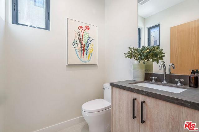 Building Photo - 11653 Missouri Ave