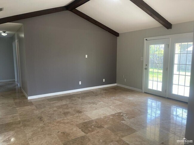 Building Photo - 14-25 1/2 N 25 1/2 St