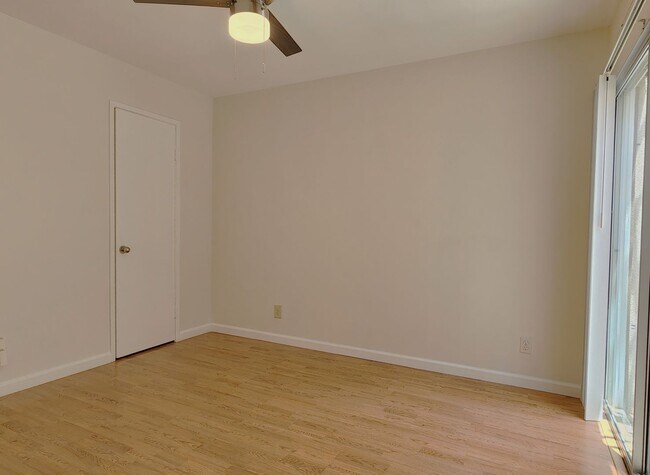 Building Photo - Rarely Available, Single-story, 2Bd 2Ba re...