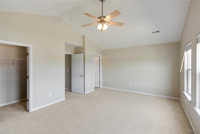 Building Photo - 400 Willott Square Dr