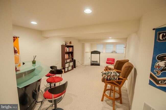 Building Photo - 5813 Whiterose Way