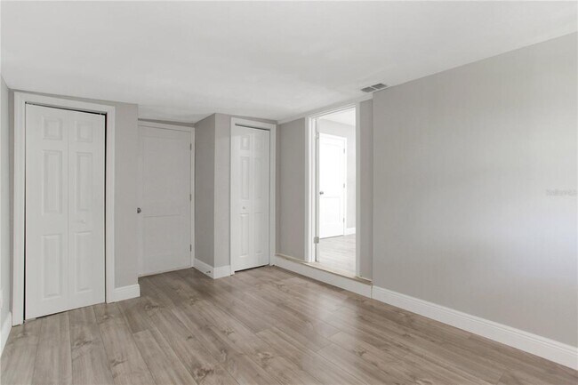 Building Photo - 1022 Norwood Dr