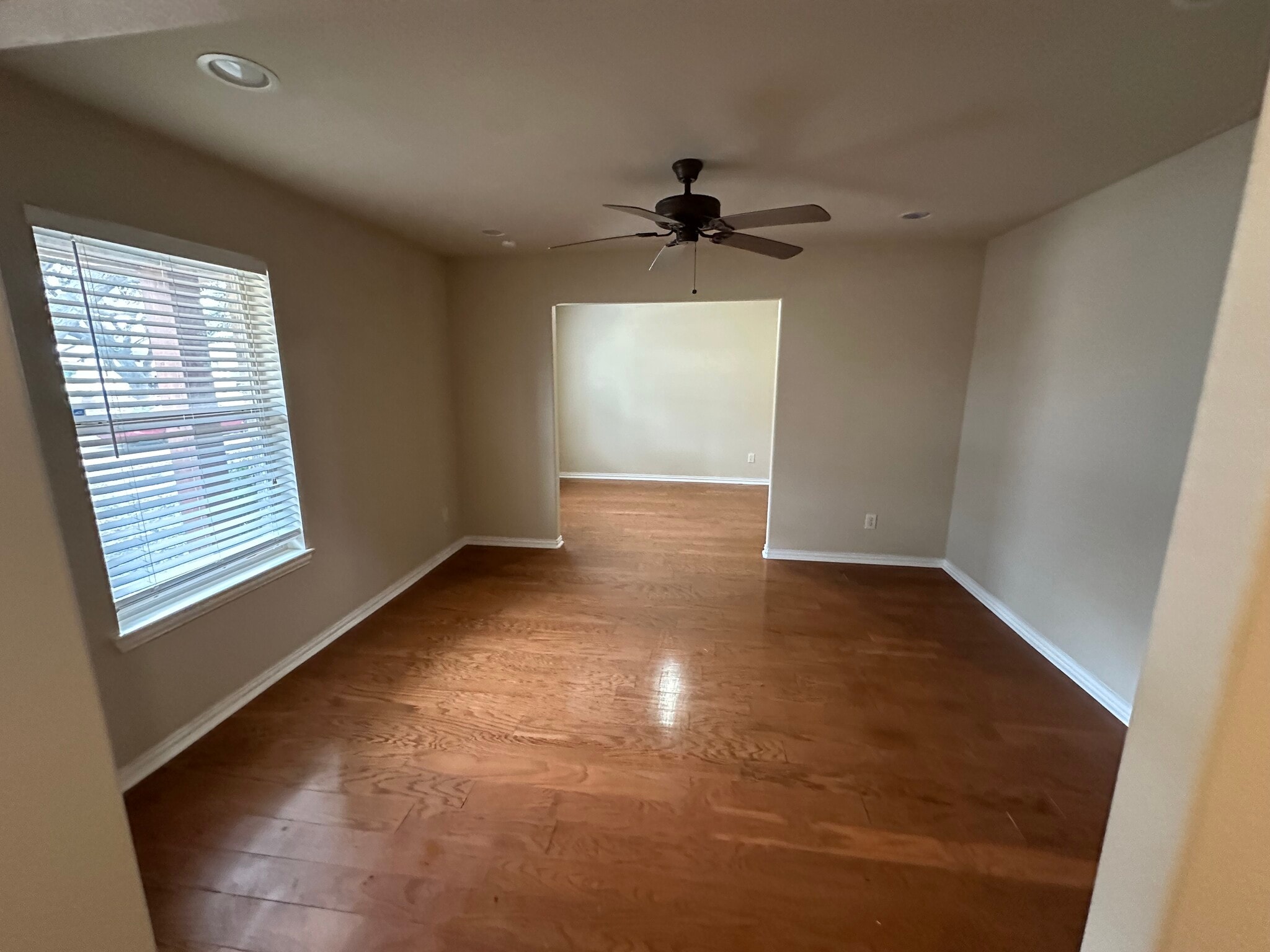 Building Photo - 3011 Lockmoor Ln