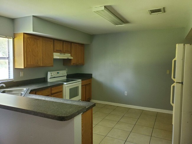 Building Photo - 3249 Cottonwood Ct