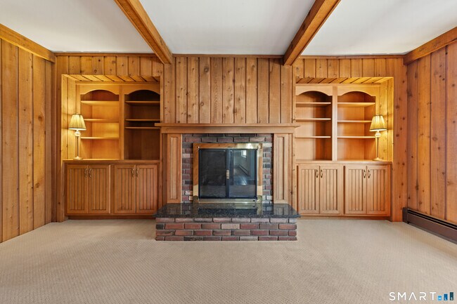 Building Photo - 56 Drake Ln