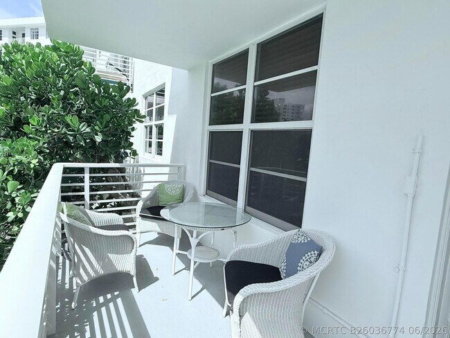 Building Photo - 2851 S Ocean Blvd