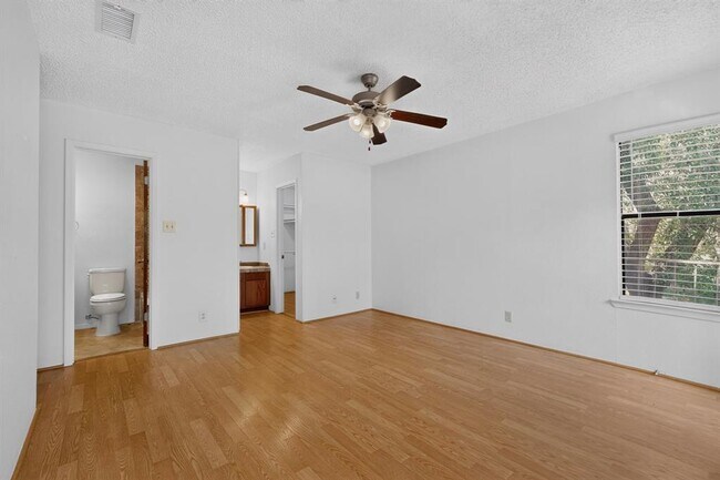 Building Photo - 8418 Fathom Cir