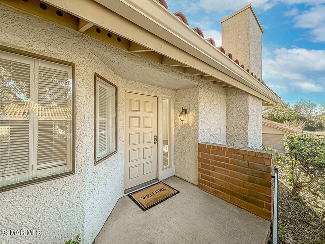 Building Photo - 655 Arroyo Oaks Dr