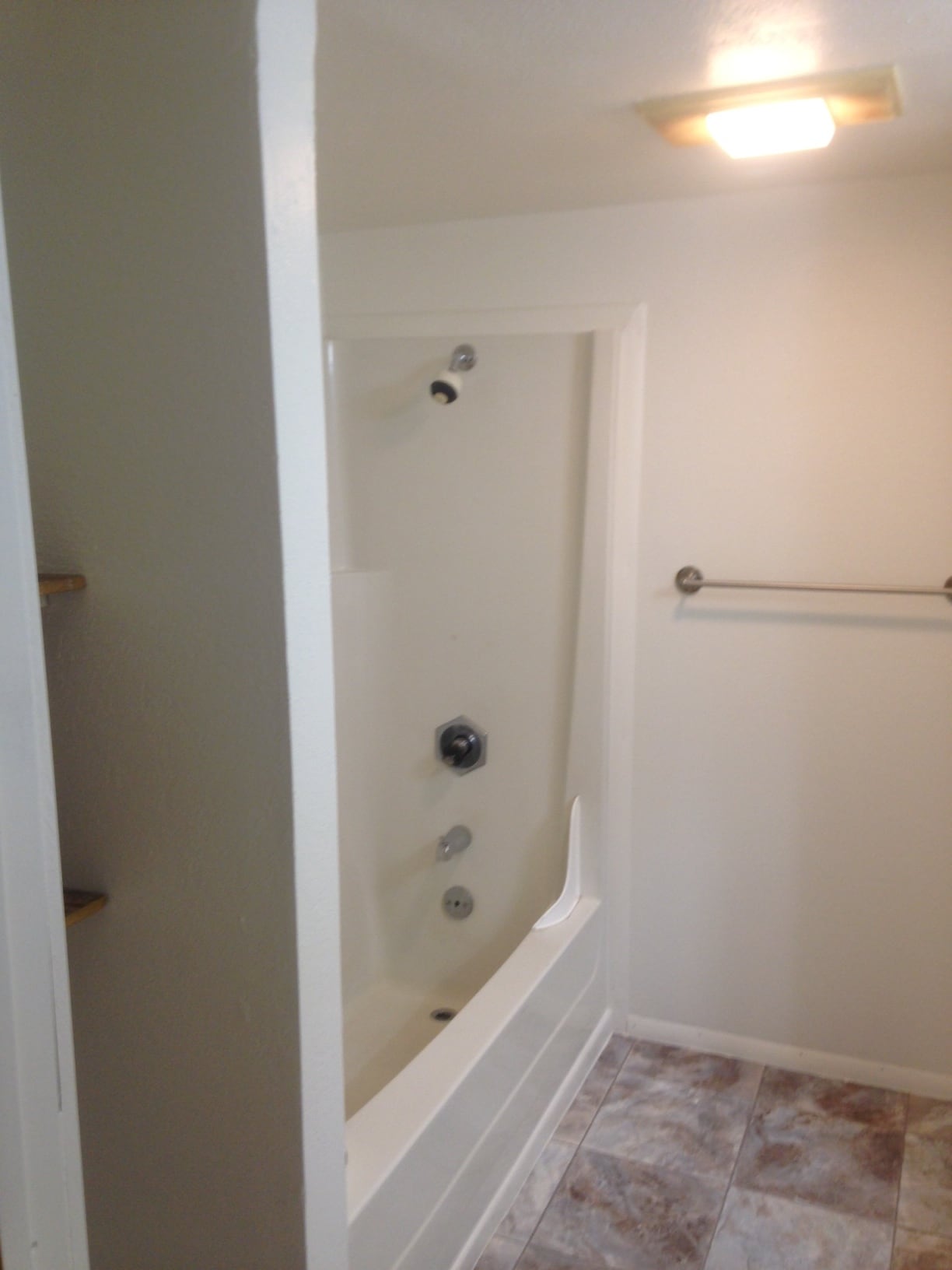 Building Photo - 622 Nickey Way